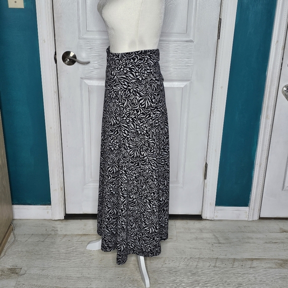 Christopher & Banks Long Skirt - Picture 9 of 16